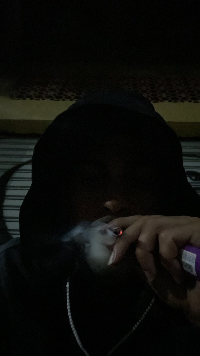 bomenino1's tweet photo. 🥶🍁😶‍🌫️💨 https://t.co/QUuV7L6ngO