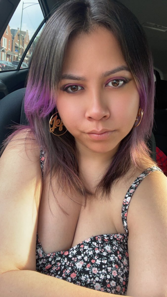 prettypinkbrat1's tweet photo. I’m back to make your life miserable approach correctly for my attention pigs 

Findom ✨ finsub ✨ paypig ✨cashcow ✨mommy kink ✨ degradation ✨humiliation https://t.co/q8HeIJqDwU