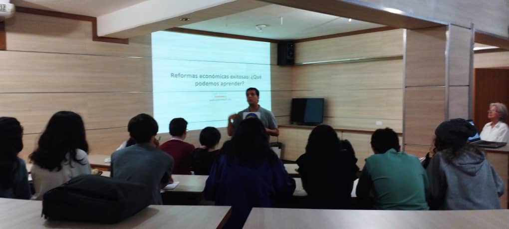 #Econintech siempre presente, haciendo un llamado al Liderazgo Libertario a los jóvenes del programa de las Naciones Unidas 
.
.
<a href="/AtlasNetwork/">Atlas Network</a>