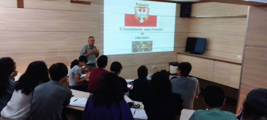 Nuestro economista <a href="/juancitocorrear/">Juan Carlos Correa</a> hizo lo propio desarrollando el Caso Polonia en el #Evento de #Econintech 
.
.
<a href="/AtlasNetwork/">Atlas Network</a>