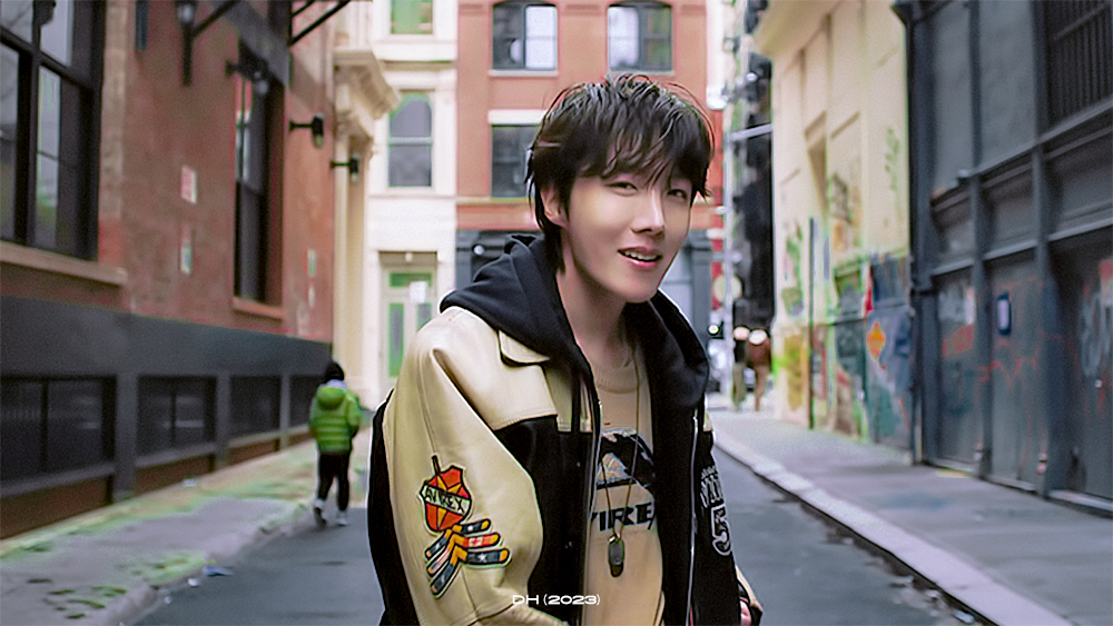 218DH's tweet image. still on the street with you 💚#호석