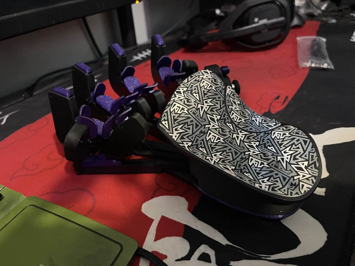 OGDinger's tweet image. New keyboard! @Azeron_Keypad