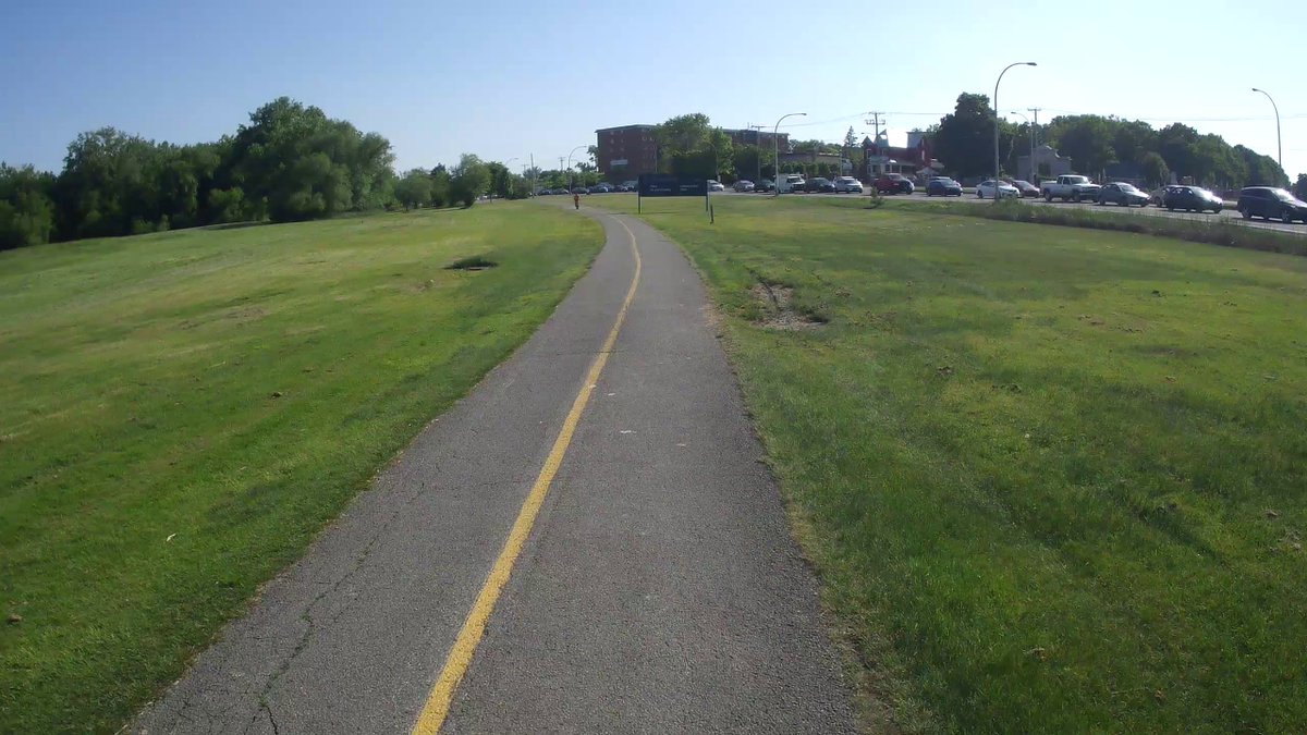 JagVillani's tweet image. Bikes deliver the freedom that cars promise. 

I&apos;ll bet some of you could have gone by #ottbike / #velogat today.