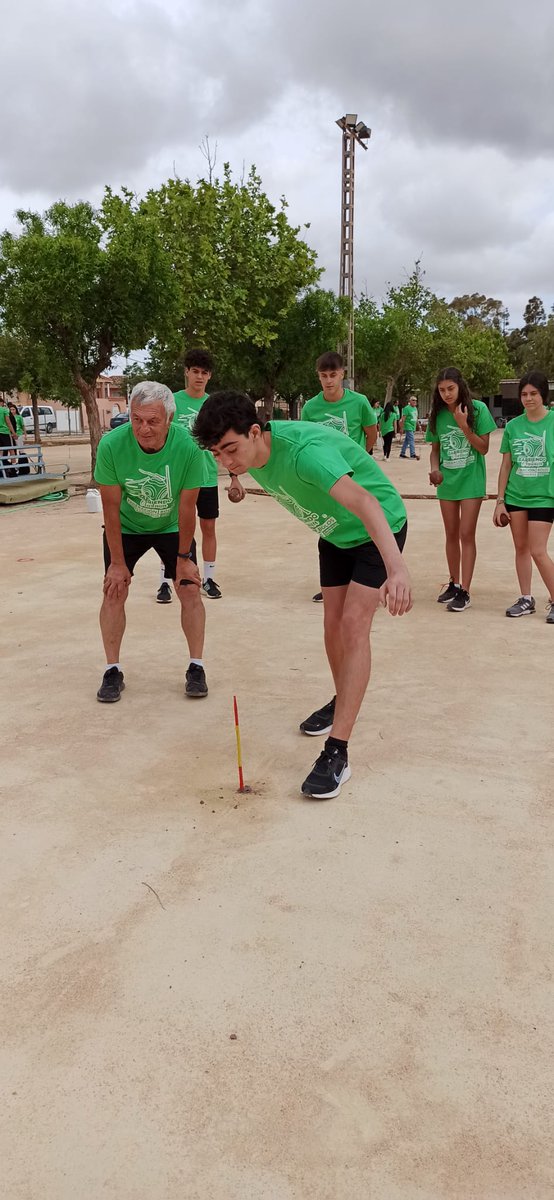 Nuestro equipo se proclamó "subcampeón del mundo" de Bolos Cartageneros. Nuestros alumnos compitieron contra otros siete centros de la Región quedando en segunda posición. No podemos estar más orgullosos de ellos.😍