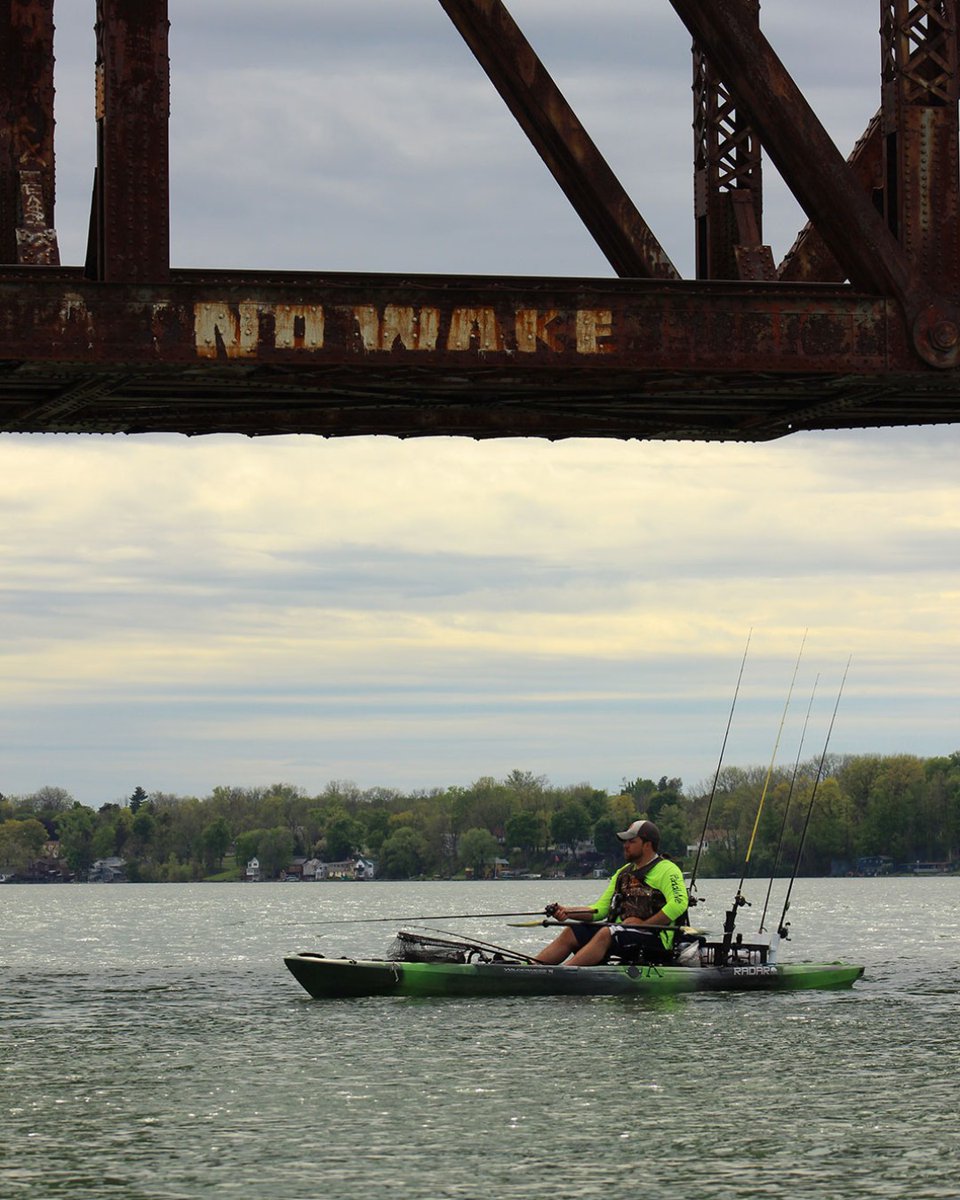 KayakAnglerMag's tweet photo. No wake, no problem.

📷: @american_kayaker
🎣: @johnpetroiii
📍: Cayuga Lake, New York
📗: Issue 43, Fall 2020 https://t.co/qKiSl7If1V