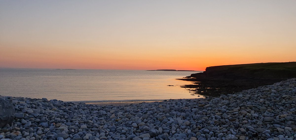 Not a bad little sunset, at Raghly, Co. Sligo.
.
#sligomoments #heartofsligo #ireland #sligo #wildatlanticway #northwest #discoverireland