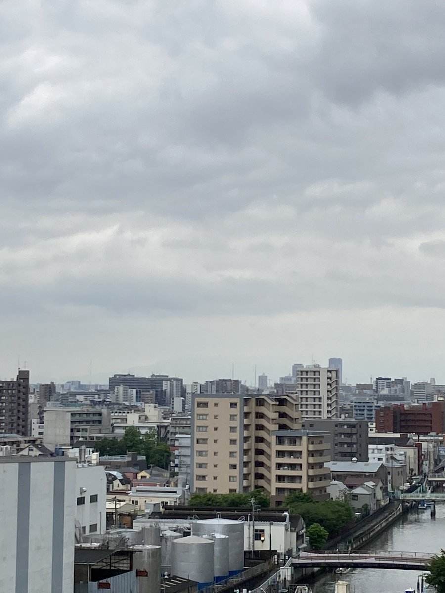 今日も雨☔️ 富士山はお家の中 北朝鮮からミサイルが発射したようで 沖縄の方 気を付けてください！