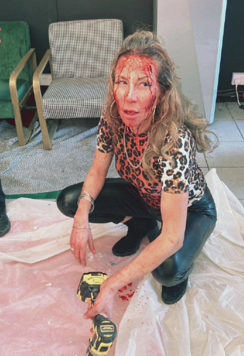 BTS on Hairnxiety ...chance to play a demented killer? Yes please 

#bts #killer #sfx #Blood