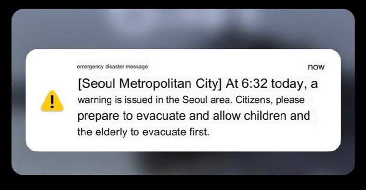 #SONDAKİKA

🔴 Kuzey Kore'den fırlatılan balistik füzenin Güney Kore'nin başkenti Seul'e düşmesi şüphesiyle kentte sirenler çalıyor.

▪️ Seul yönetimi vatandaşların tahliyeye hazır olmasını istedi.