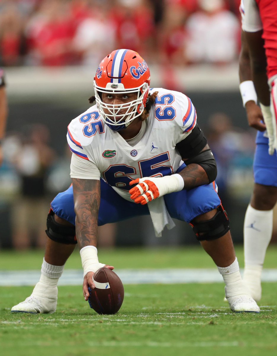 CoachPost's tweet photo. The leader of our Offensive Line. Kingsley brings a tenacity and competitive grit to our Offense. Elite Centers are Great Communicators. This young man is well on his way to providing that for the Gators in 2023. Excited for his future. #LeadUs
 #GoGators https://t.co/mvE29sRqnD