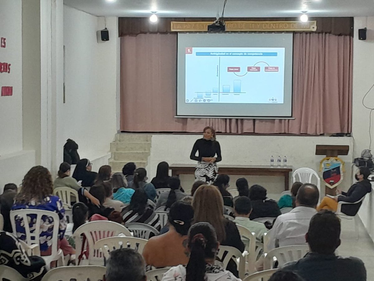 Daz4Grace's tweet photo. La comunidad educativa del Instituto Técnico Marillac actualiza periódicamente el SIEE para generar ambientes de evaluación que apoyen los aprendizajes. @SoyLeogomezf, @Gob_Risaralda, @Yuli_Loaiza @MariaC_201, @PTA_Colombia https://t.co/FcAche6bxf