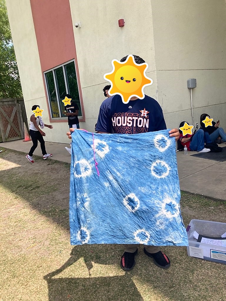 Some of our students got to finish the year with an AAPI month shibori dye project. I managed to get free nail coloring during the dye process!
@HPSart
#AsianHeritageMonth
<a href="/HarmonyEdu/">Harmony Public Schools</a>
#AAPIHeritageMonth