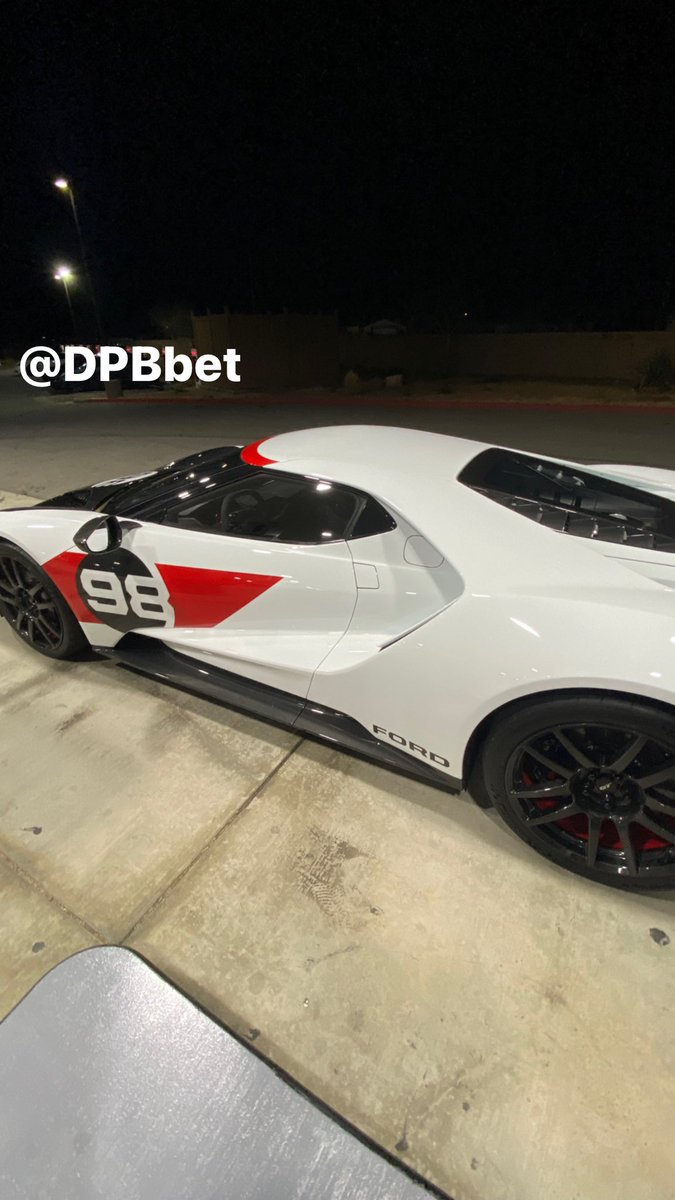 Bestgamblr's tweet photo. MLB PLAY OF THE YEAR 

RAYS -1.5 

GUARANTEED WINNER

I AM SO CONFIDENT IN THIS THAT 
IF RAYS -1.5 LOSE 

IM GIVING AWAY MY 1.5 MILLION DOLLAR CAR TO SOMEONE WHO retweets &amp; comments 

YOU CAN START COUNTING YOUR PROFIT NOW. No need to thank me https://t.co/VwCoYA9bnR