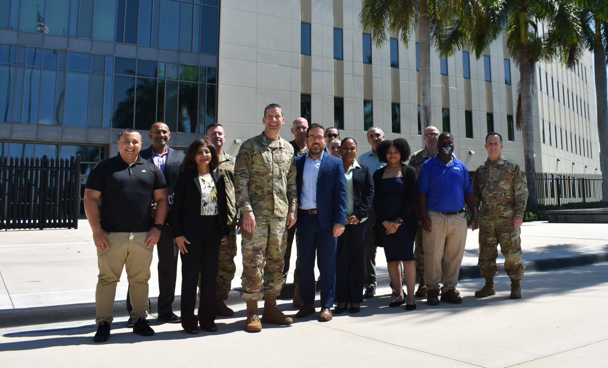 DoW_DISA's tweet photo. Shoutout π£οΈ to our #DISASOUTH team for their outstanding IT support to the U.S. @Southcom
Our COCOM support ensures the @USArmy @USNavy @USMC and @usairforce have safe, reliable communications to fulfill @DeptofDefense warfighting priorities π.
β‘οΈhttps://t.co/7iorXSPxCO https://t.co/7yv7XIBQWx