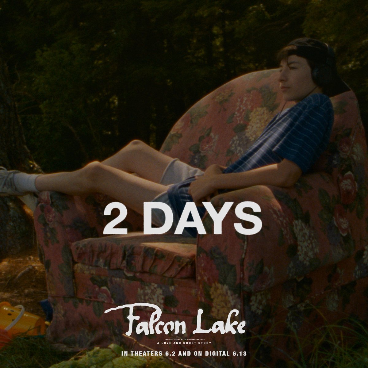 YellowVeilPics's tweet photo. ɴᴏ ᴍᴏᴍ ᴀɴᴅ ᴅᴀᴅ ᴛᴏ sᴀᴠᴇ ʏᴏᴜ.
In just 2 days, Charlotte Le Bon's debut feature FALCON LAKE opens in select theaters: https://t.co/SlQfPOIfn1 #askmeaboutmysummer https://t.co/MEeoBJ0Oly