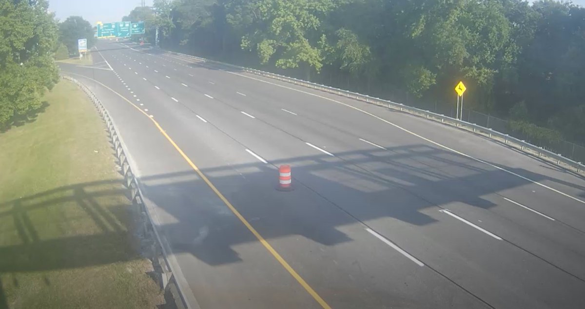 KYWRadioTraffic's tweet photo. Traffic is stopped at the #DelawareMemorialBridge heading to NJ (northbound) due to a crash. Traffic that is on the bridge is being turned around and sent back to #Delaware. No one is making it to #NewJersey that way for now. @KYWNewsradio https://t.co/XDIDFWZbaq