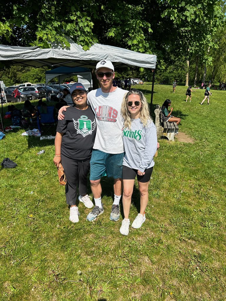 MsVanFleetWCDSB's tweet photo. Girls baseball tournament today at Guelph Lake Sports Field. Our @stpetersaints played hard ball! So proud of you! Thanks to all the volunteers who came to ump today! #threestrikesyourout #oleballgame ⚾️ https://t.co/ZGjtxt61gz