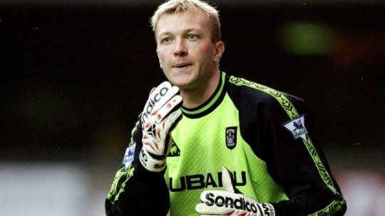 1181. Magnus HEDMAN  

Goalkeeper - 19.03.73 - SWE (58/0)  

Prem Debut: 
13/12/1997 (COVENTRY CITY vs. Tottenham Hotspur, W 4-0)  

Prem Clubs: 
Coventry City (97-01), Chelsea (06-07)

Prem Apps: 100 
Prem Goals: 0 
Prem Clean Sheets: 24 https://t.co/4QoE08AWQx