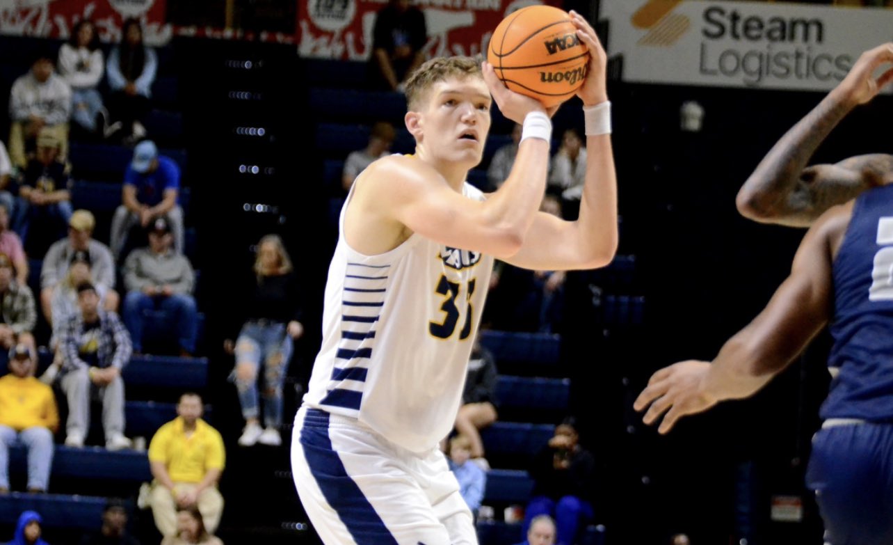 Former Moc Jake Stephens Earns Roster Spot With NBA's Kings