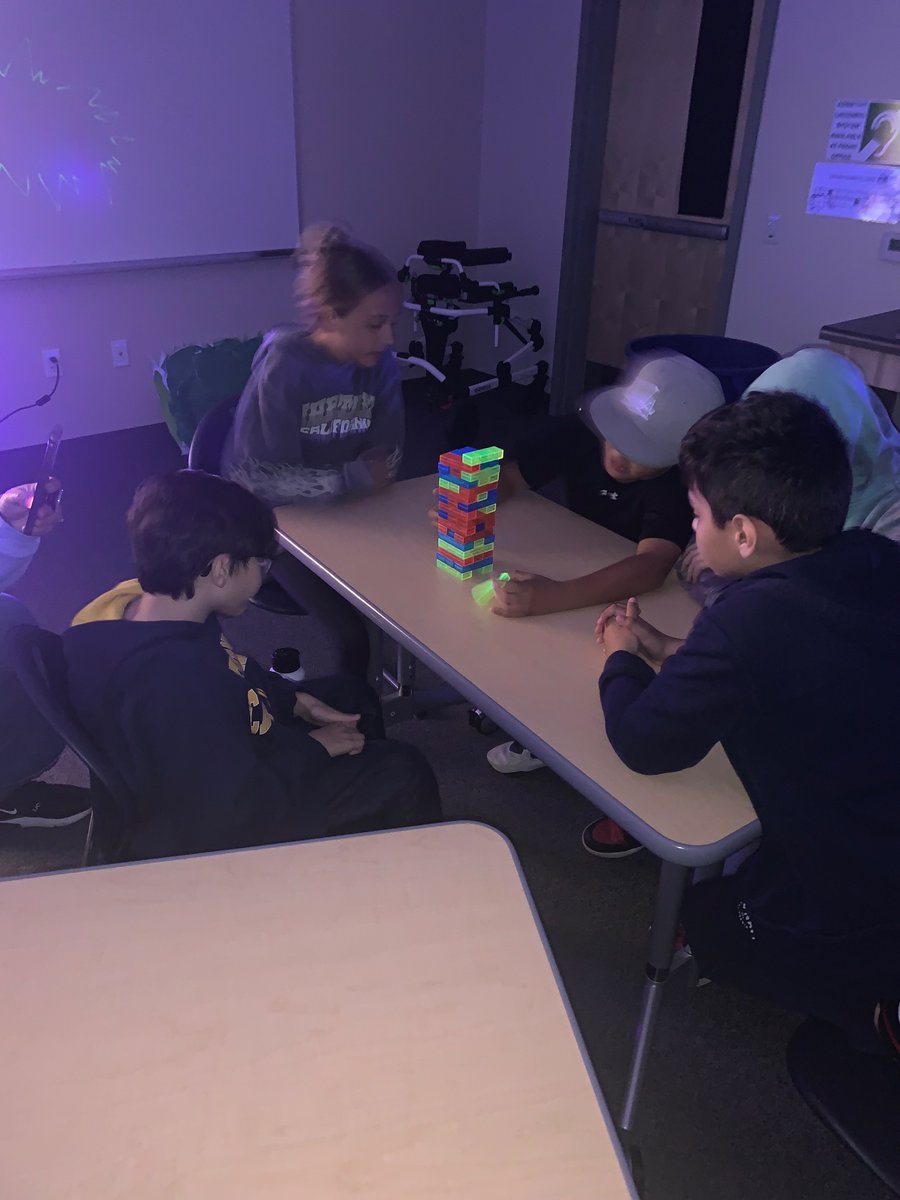 JMEtimberwolves's tweet photo. 5th Grade Glow Day! https://t.co/KtxfwtplJ3