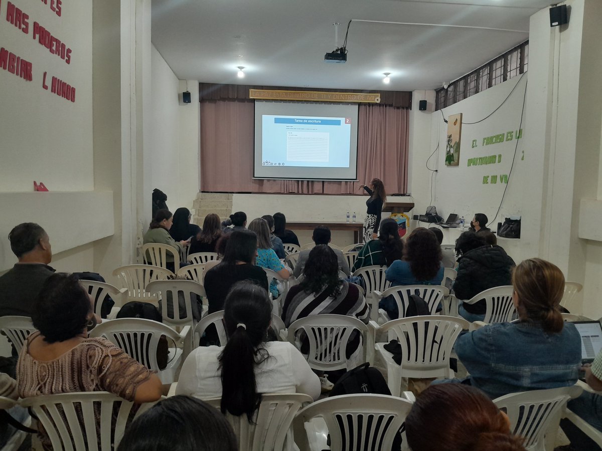 AydaBermudez's tweet photo. La calidad de la educación se trabaja  desde los territorios. Acompañamiento a I. E Marillac en SIEE desde el MEN  y PTA . https://t.co/husgQtIcxo