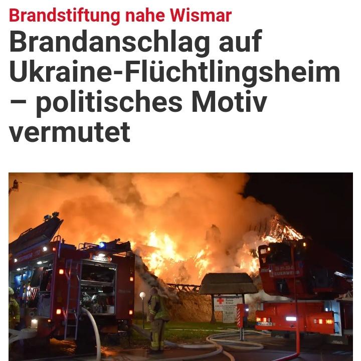 gegen_oben's tweet photo. Heute fällt das Urteil gegen #FreeLina &amp; die Mitangeklagten im AntifaOst Prozess. Viel Kraft nach Dresden✌️

Seit Lina im November 20' verhaftet wurde, haben Nazis &amp; Rassisten froh weitergemacht.

Hier ein kleiner Einblick, warum antifaschistische Gegengewalt notwendig ist:

1/10 https://t.co/n0sxoE3912