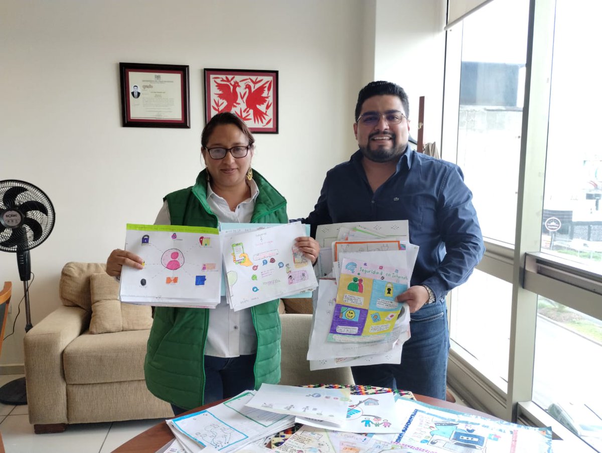 itaih_hidalgo's tweet photo. Con 150 trabajos participa #Almoloya en el 9º Concurso de Dibujo Infantil ¡Yo Cuido y Protejo mis datos en la red! los cuales fueron entregados por la titular de la Unidad de Transparencia al Comisionado @LAngelHRios quién tutela la región II. https://t.co/tdnjKaf5TR