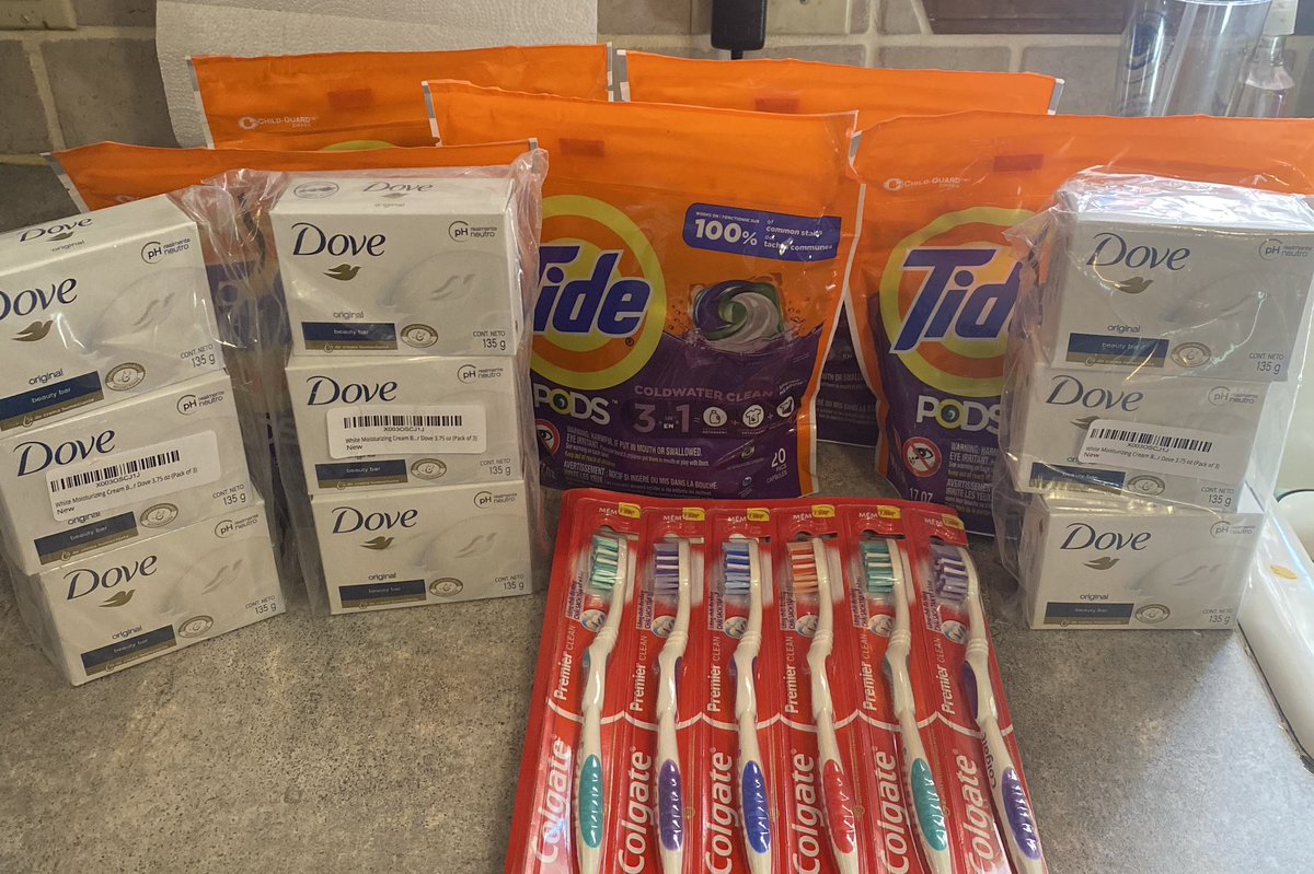 SchoolSW0406's tweet photo. Thank you to the kind generous person who donated all of this to my student today! There was no note, so if it was you, please reach out! 

#teachertwitter #clearthelist https://t.co/VR4XQRsCj3