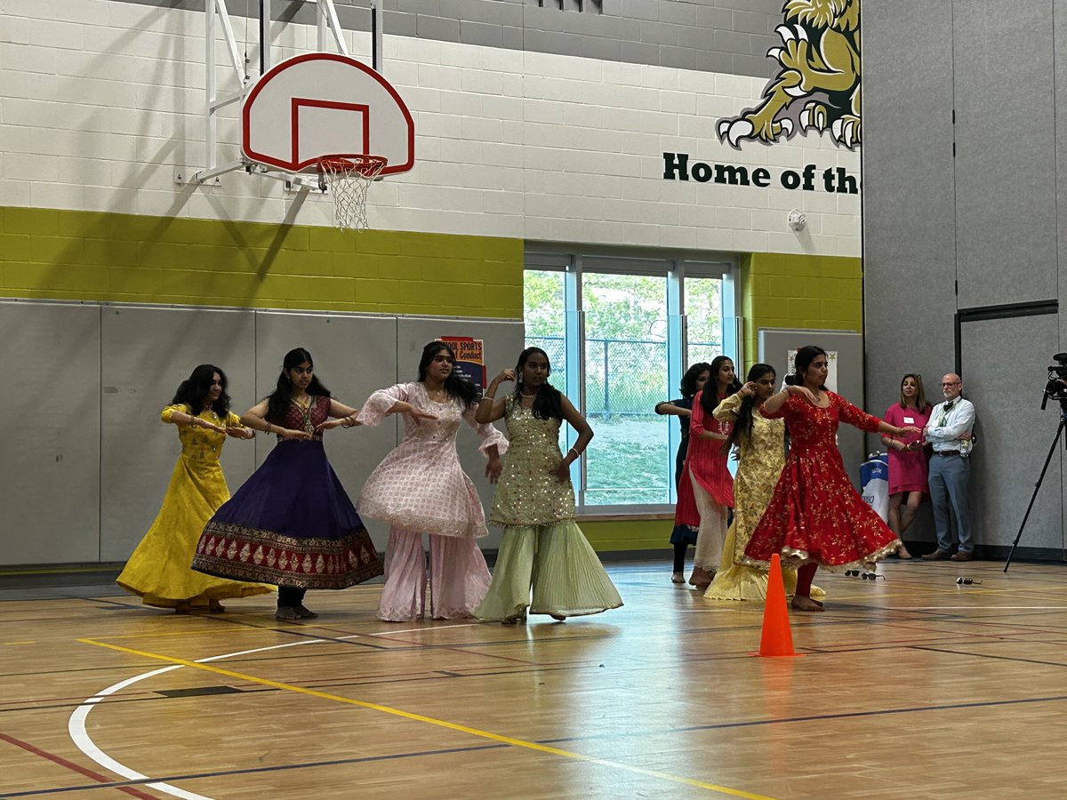 wrdsb's tweet photo. When students' passions and interests are engaged, thereβs no limit to what they can achieve. #WRDSBTransformsEd. https://t.co/y9tRp0pkfb