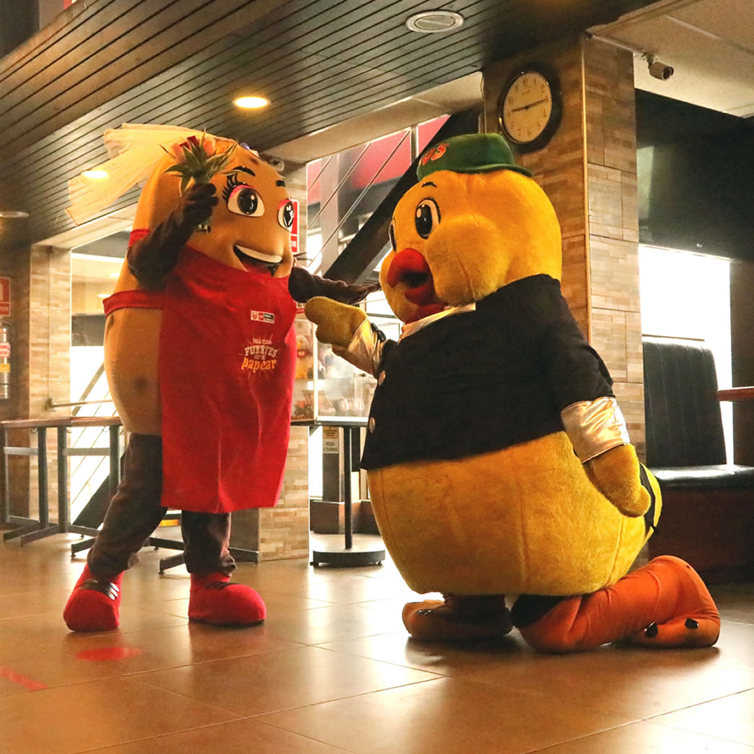 pios_chicken's tweet photo. #FelizAniversarioPapita 
Hoy es un día muy especial pues se conmemora las 'Bodas de Cuerito' entre la #PapaPeruana y el Pollo #PiosChicken. Ya cumplimos 3 años de ver sellada esta unión, después de casi 15 años juntos en todos nuestros platos.
#DíaNacionalDeLaPapa https://t.co/coNUl33asJ
