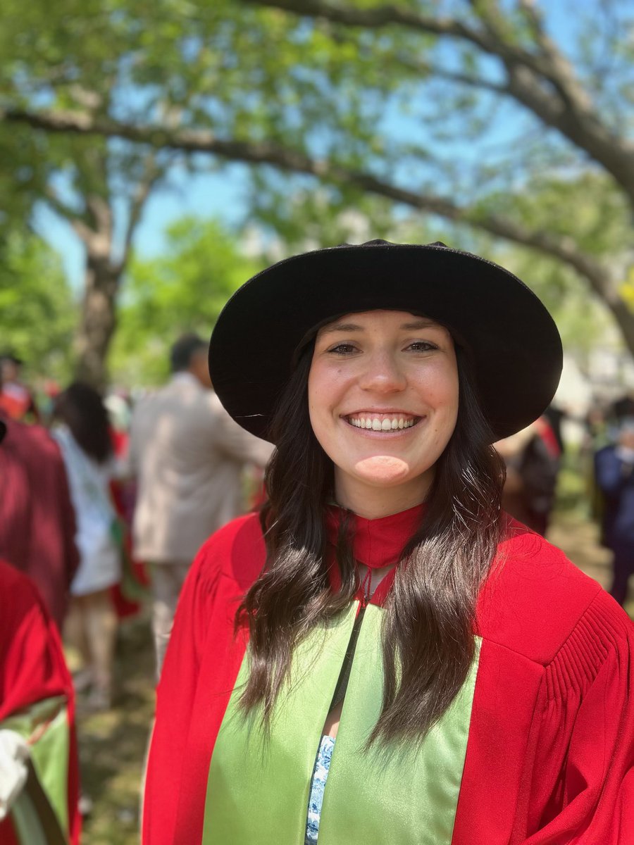 fier_caitlin's tweet photo. McGill convocation 2023!!
Couldnโt have done it without these amazing people! ๐ค @Wejdan_Alenezi
#PhDone #Phinally https://t.co/UoNsDJN575