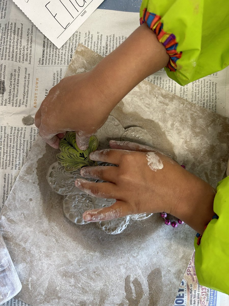 bsteer_'s tweet photo. CLAY DAY 🖌️
•
•
•
Thank you 2HandsClay and our parent volunteers @cedarhollowps #thehollow https://t.co/thYS30clTV