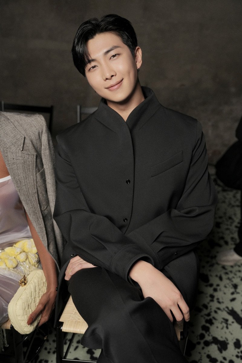 dalbitbangtan's tweet image. 📰 NEWS

@BTS_twt RM will be appointed the ambassador for the Ministry of National Defense's excavation team on June 1st.

This team's goal is to find &amp;amp; identify remains of war veterans from the Korean War (1950-1953) &amp;amp; provide peace to their families.

📌 naver.me/IGGNVjGQ