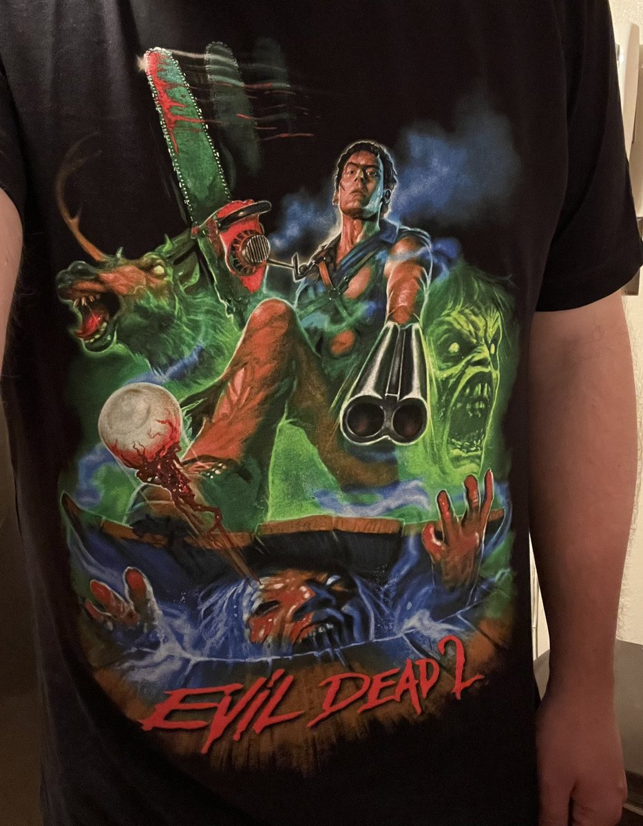 Horror shirt of the day: Evil Dead 2 by the always fantastic @CAVITYCOLORS #Horror #HorrorMovies #EvilDead #EvilDeadMovie #TheEvilDead #EvilDead2