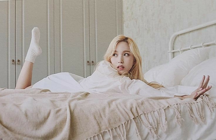 Lost_prxncess94's tweet photo. Greetings, people. How was your day? (Or night going) I managed to catch some Z's or naps as you can see, so grateful for it. Take good care of yourself, stay shiny, safe and hydrated. π€
~π
#Aethra_Corp
#ACECheckIn
#ACE_Twice https://t.co/7BKvUzT5wp