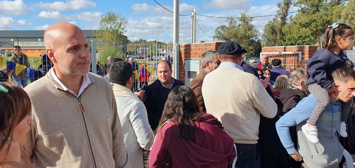 Lista101DR's tweet photo. Acompañamos  @ANiffouri y @OliverAgustin a la inauguración del centro caif DALI en la ciudad de la paz .#Gobiernodecercania https://t.co/osN86KvzlO