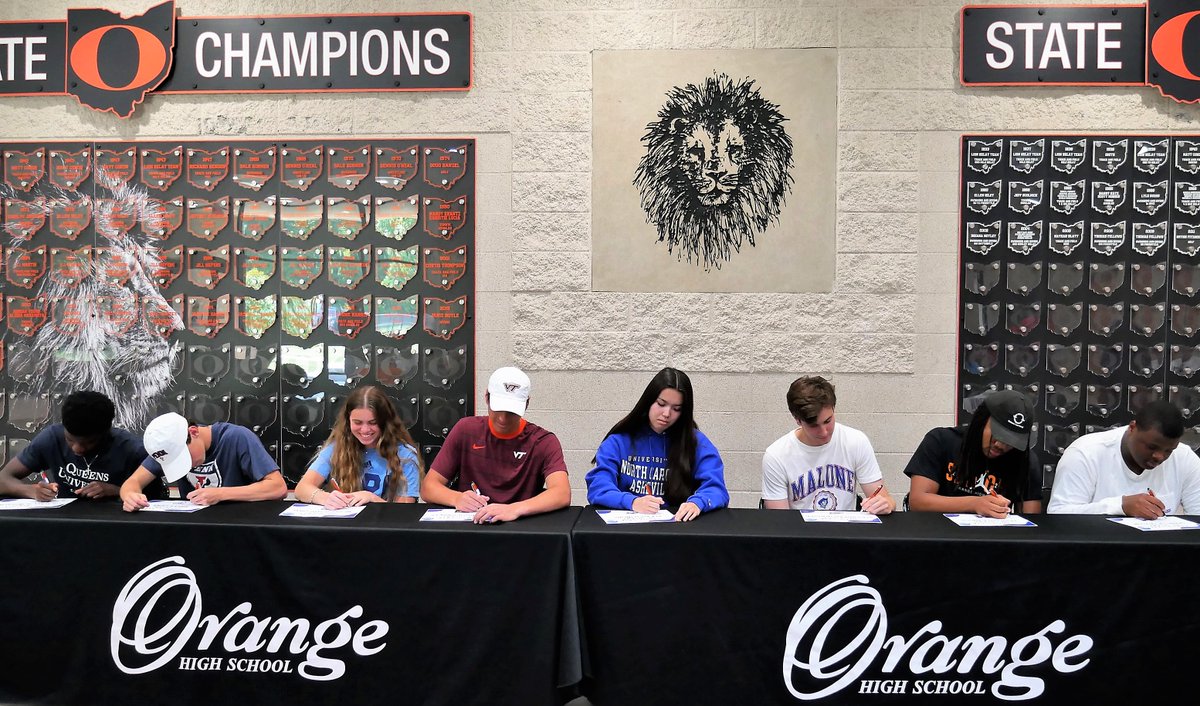Orange_Schools's tweet photo. Congratulations to the OHS Student-Athletes who officially made the commitment to compete in their respective sports at their college of choice. We are proud you all are Orange...and congratulations and good luck as you compete at the college level! #StrongerTogether https://t.co/5BaoGciusq