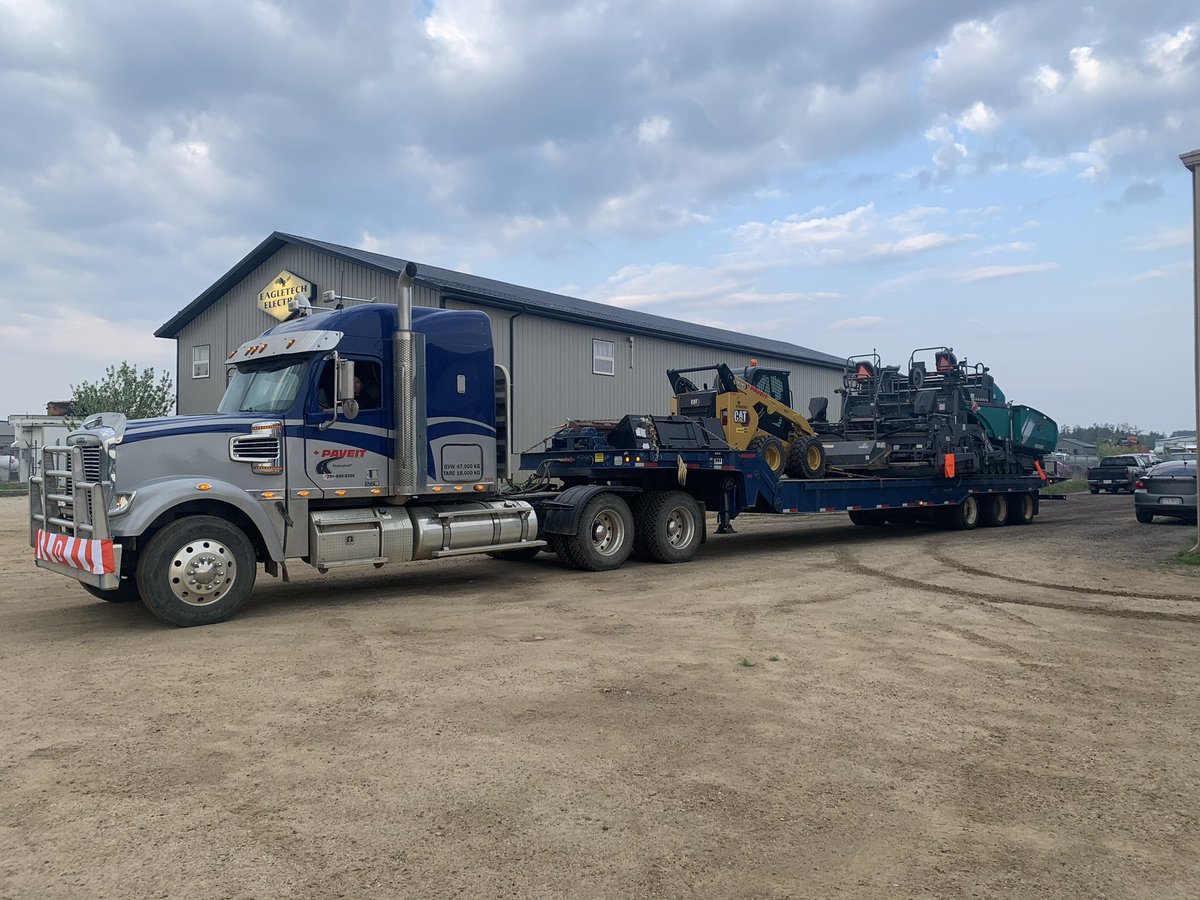 Paveitconst's tweet photo. Our paving crew is in full swing for the season! https://t.co/oGUmYbrqpj