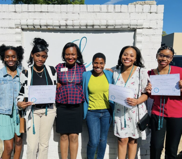 We are in celebration mode for our dedicated volunteers! This is no different for our Junior Volunteers, who had a busy League year. #JLColumbia has 66 junior volunteers this year, and ten of those are graduating seniors. Read the story today! jlcolumbia.org/end-of-the-yea…