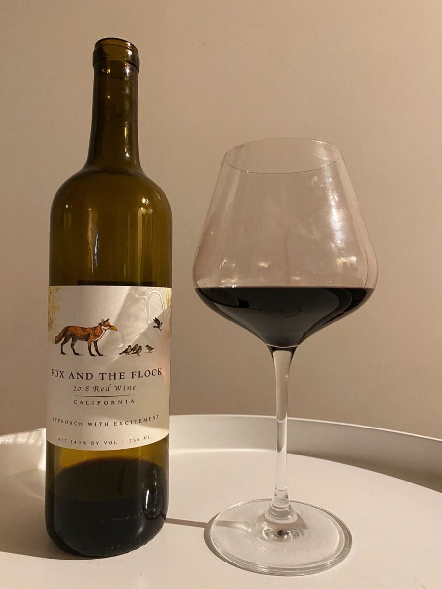 CQCfansWorld's tweet photo. Even when alone, wine makes me perfect. https://t.co/jkv6stxRpL