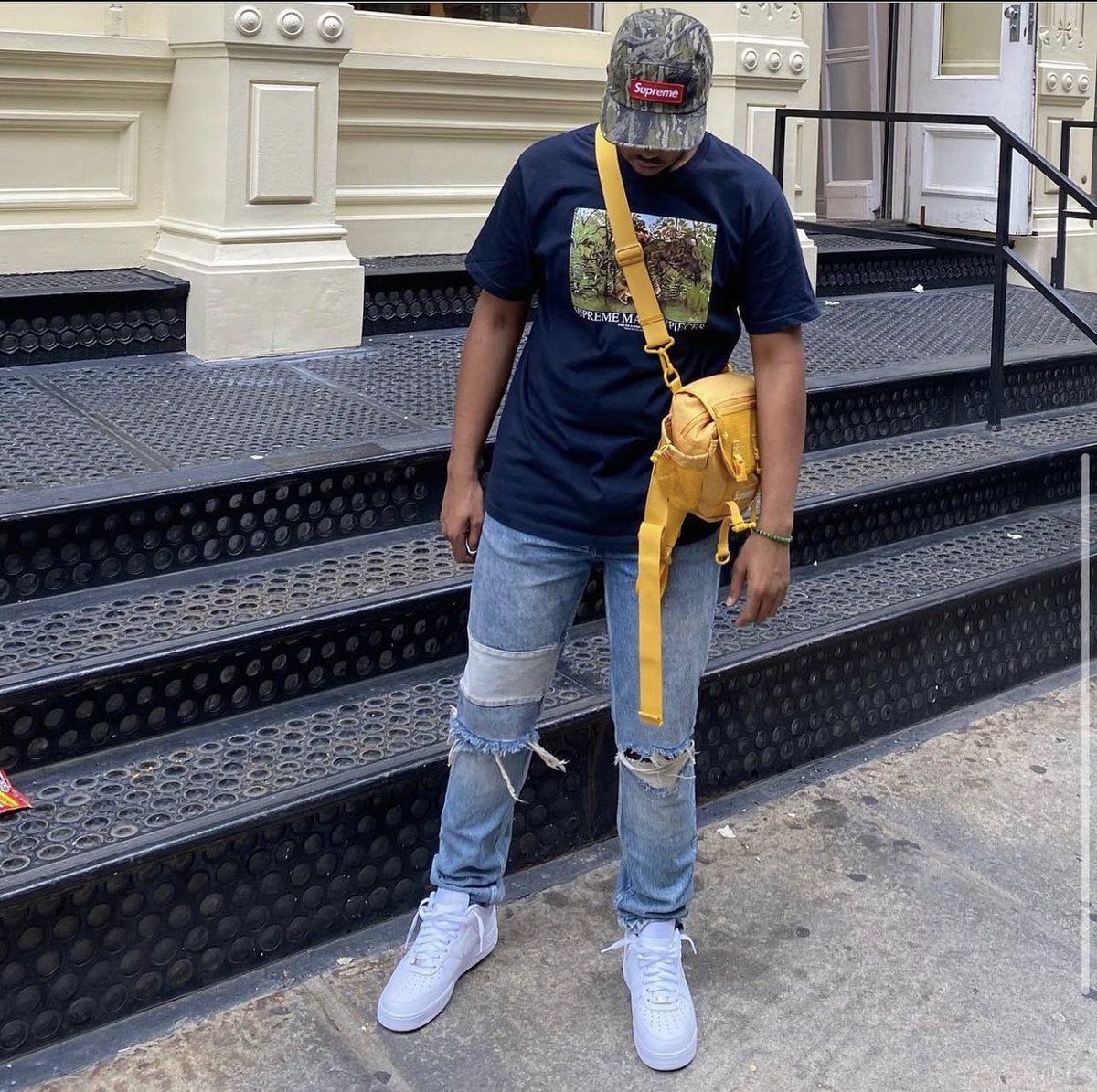 4blueface2's tweet photo. Itβs a real nigga holiday bro 25 now #FREESUPREME https://t.co/HShPxBR9Mw