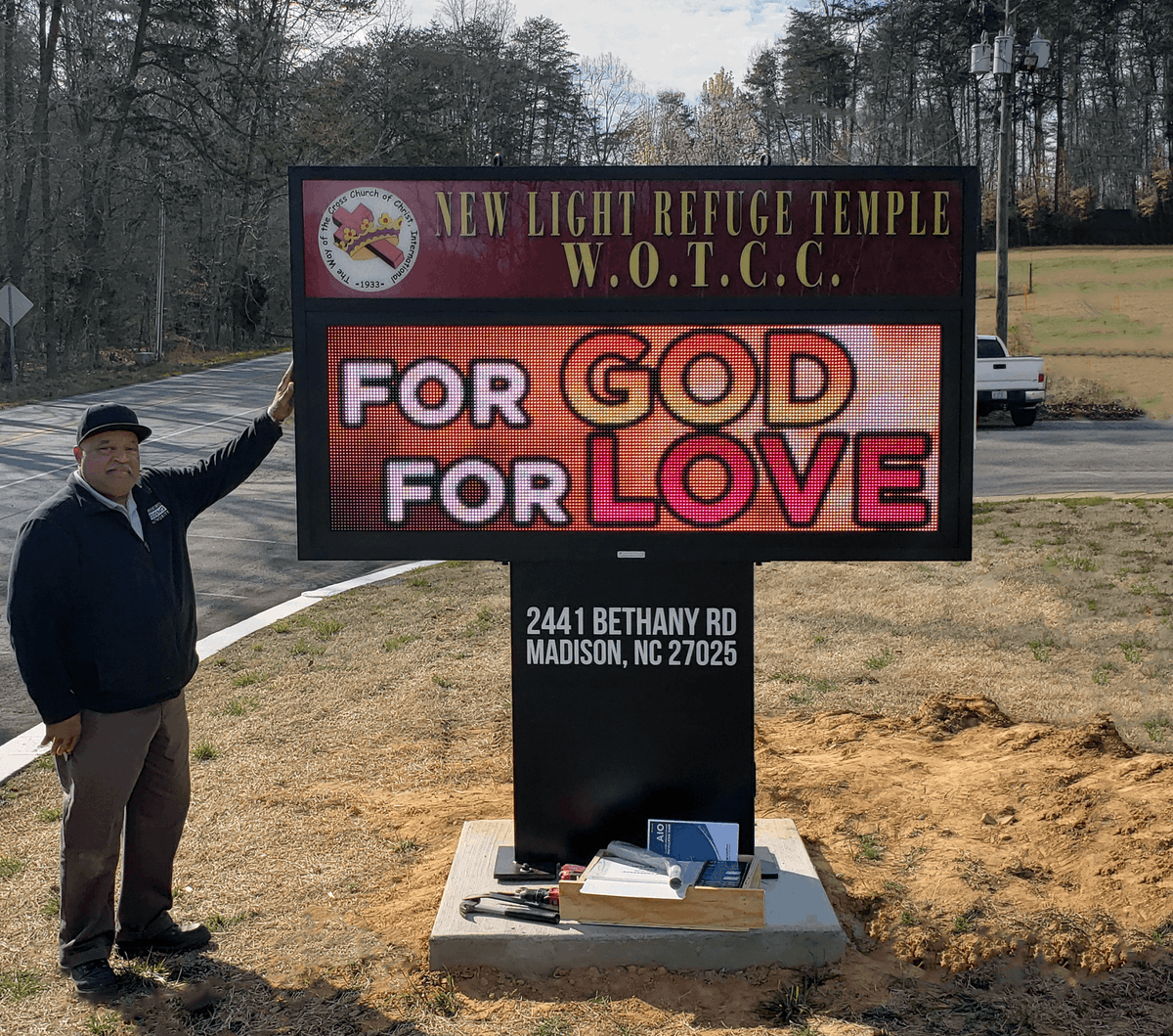 TVLiquidator's tweet image. Light the way and spread the word with a new TV Liquidator LED sign! Our fully customizable monument signs are great for organizations looking to modernize the way they connect with their local communities. 
tvliquidator.com/all-in-one-mon…
#churchsigns
#ledsignage
#monumentsigns