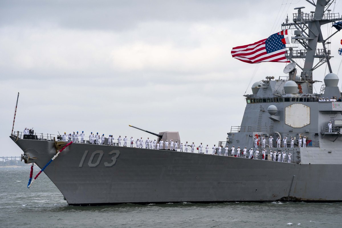 #USNavy Photos of the Day: 

1️⃣ Jacksonville National Cemetery prepares for Memorial Day @USNorthernCmd
2️⃣ #USSShiloh #HSM51 #FLTOPS @US7thFleet
3️⃣ #USSNimitz underway from @CFASasebo @US7thFleet @INDOPACOM
4️⃣ #USSTruxtun returns to @NAV_STA_NORFOLK
👉 dvidshub.net/r/uw5gq2