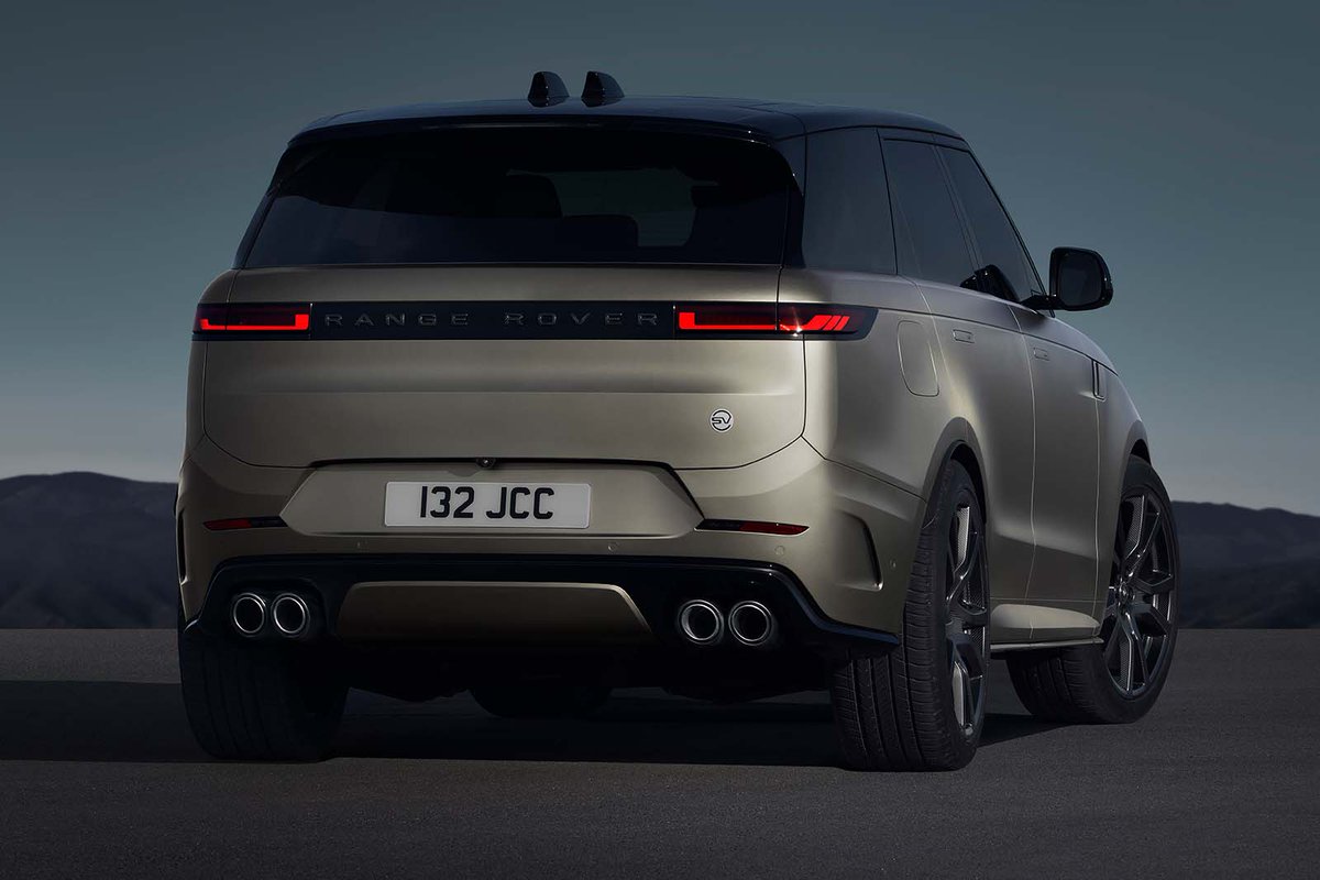 autocar's tweet photo. The new Range Rover Sport SV has just been unveiled as a 626bhp mild-hybrid super-SUV and is the most powerful production Range Rover ever https://t.co/xAqVmQ7noi https://t.co/Q6DNFQHBMR