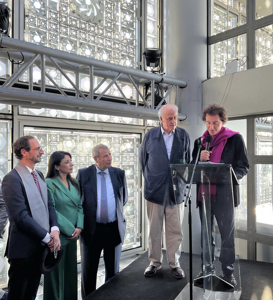 HalaAbouHassira's tweet photo. Inauguration ce soir à l’IMA de la saison “ce que la #Palestine apporte au monde “. Un moment exceptionnel sur la scène culturelle parisienne pour la culture et la créativité du peuple palestinien 🇵🇸🇫🇷 . 
Notre culture est notre identité et notre fierté est sans limite. #art https://t.co/NZovOHZO2A
