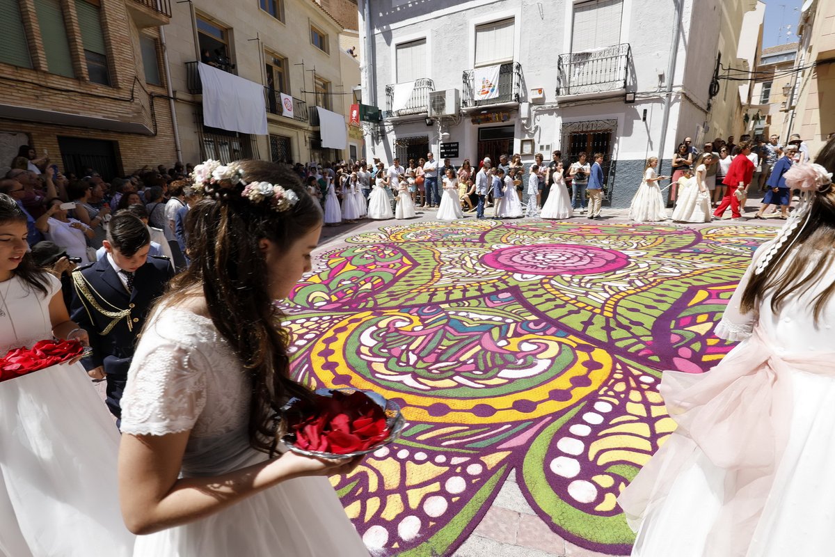AlfombrasSerrin's tweet photo. 🌙-10 días para la noche más mágica ✨

Ahora sí que sí comienza la cuenta atrás para el fin de semana más esperado en Elche de la Sierra https://t.co/Sf1OscTm1n