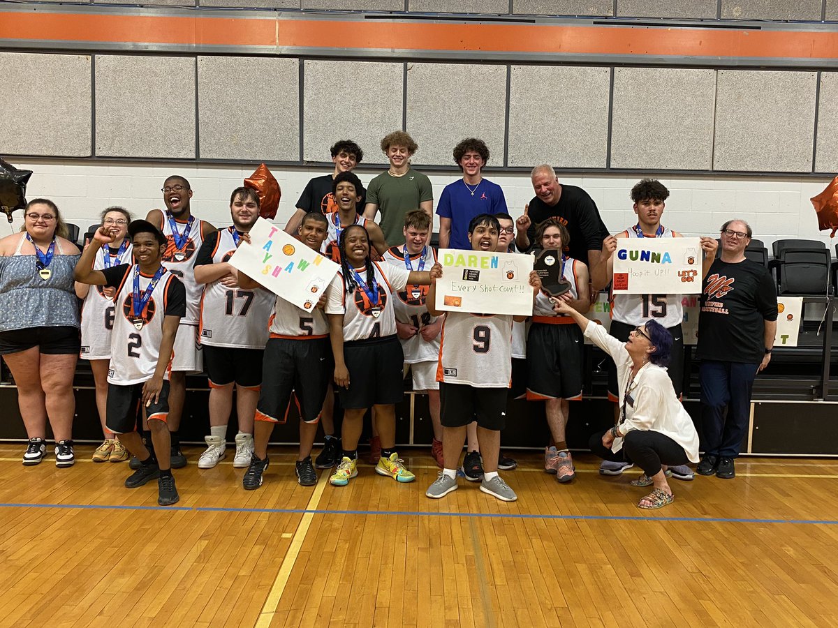 MohonPROUD's tweet photo. @MohonSports @MohonHS @MightyPrincipal @MohonCSD Unified Basketball takes home the championship AGAIN vs a strong @GoDutchAthletix team. Great game everyone, and great season.

Thanks for all the support @UnifiedSportsNY https://t.co/NJ8qJIaSkN