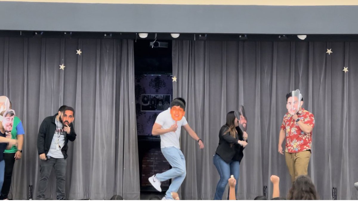 Angela Villarreal tweet media