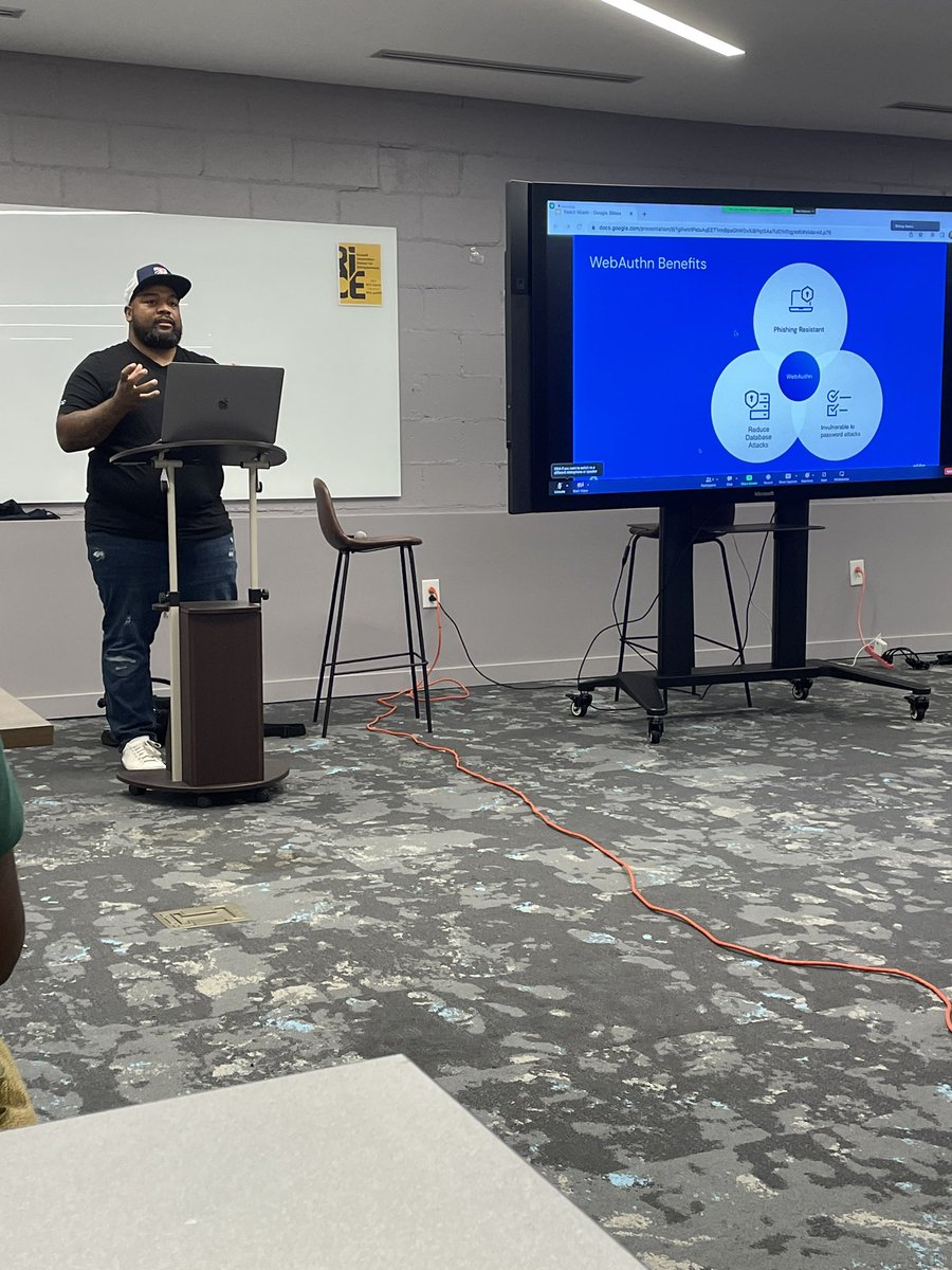 Staceyluvstech's tweet image. Kicking off #atlantatechweek #RenderATL23 at the @techsofcolor event with @willjohnsonio discussing WebAuthn