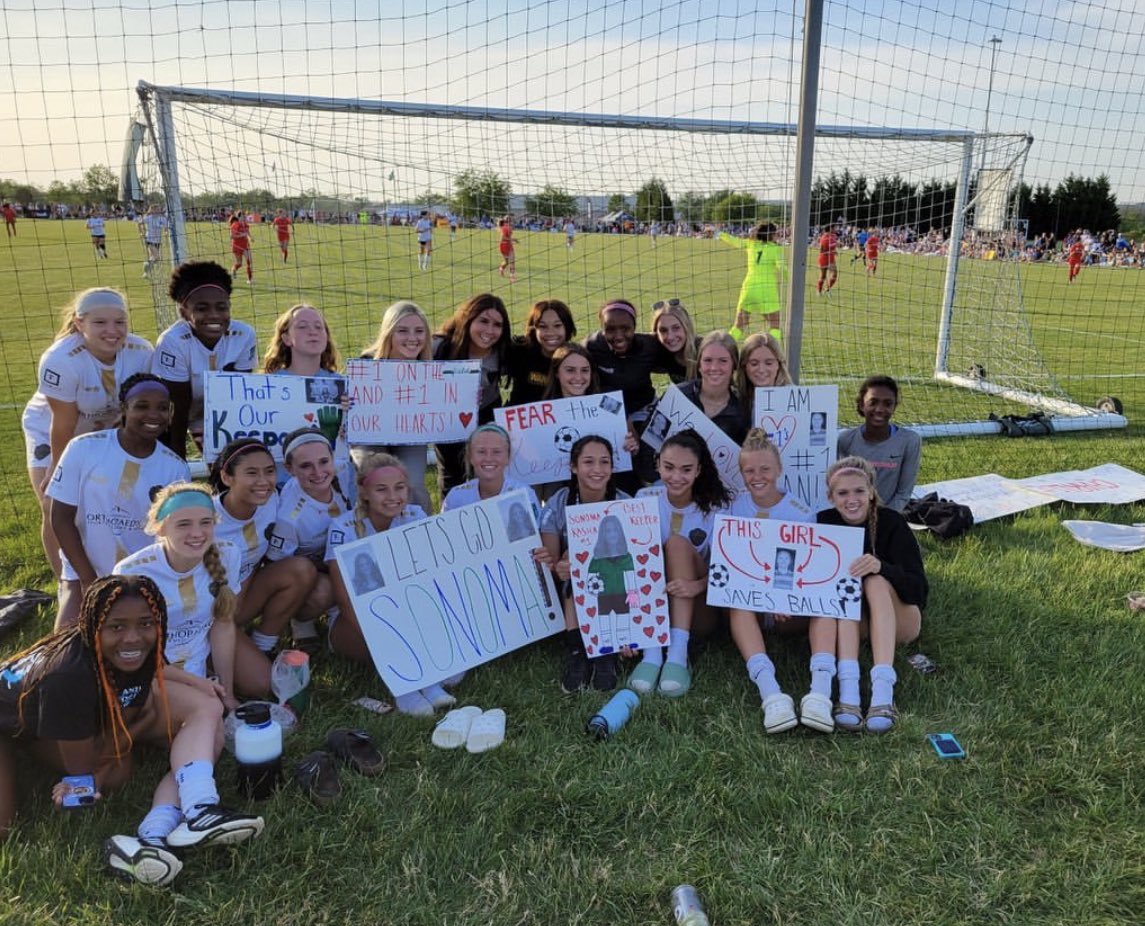 lindsay_fulop's tweet photo. Super successful weekend at the New Jersey ECNL Showcase with 3 wins! Thank you to all the coaches who attended and watched my team and I play. Looking forward to Nationals in San Diego!
#ECNLNJ #ECNL #FPFC @ECNLgirls @florida_premier https://t.co/b3C4a7F6yP